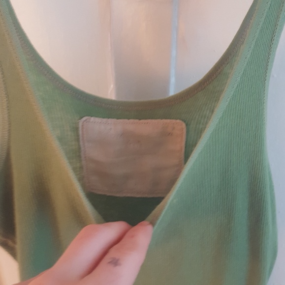 Abercrombie tank - Picture 2 of 2